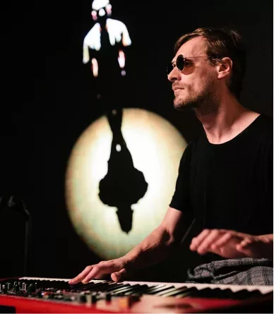 Casey Harris at keyboard